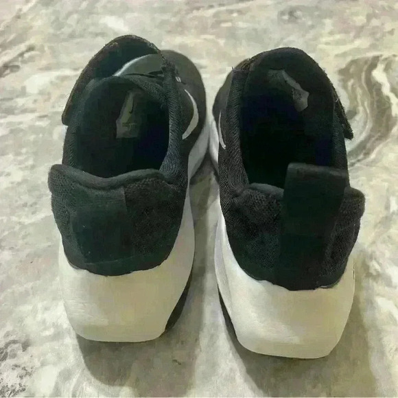 Nike Air Zoom Arcadia DM8492-002 Sz US 1Y EU 32 Black-White running Outdoor - Picture 8 of 11